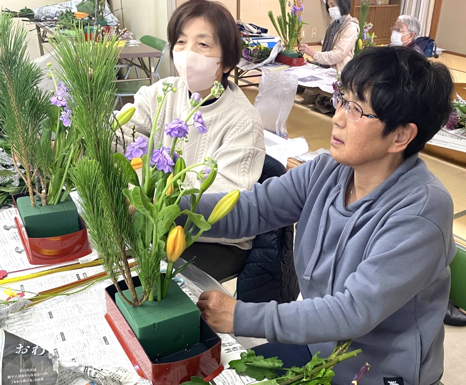 南区フラワーアレンジメント好評です♪